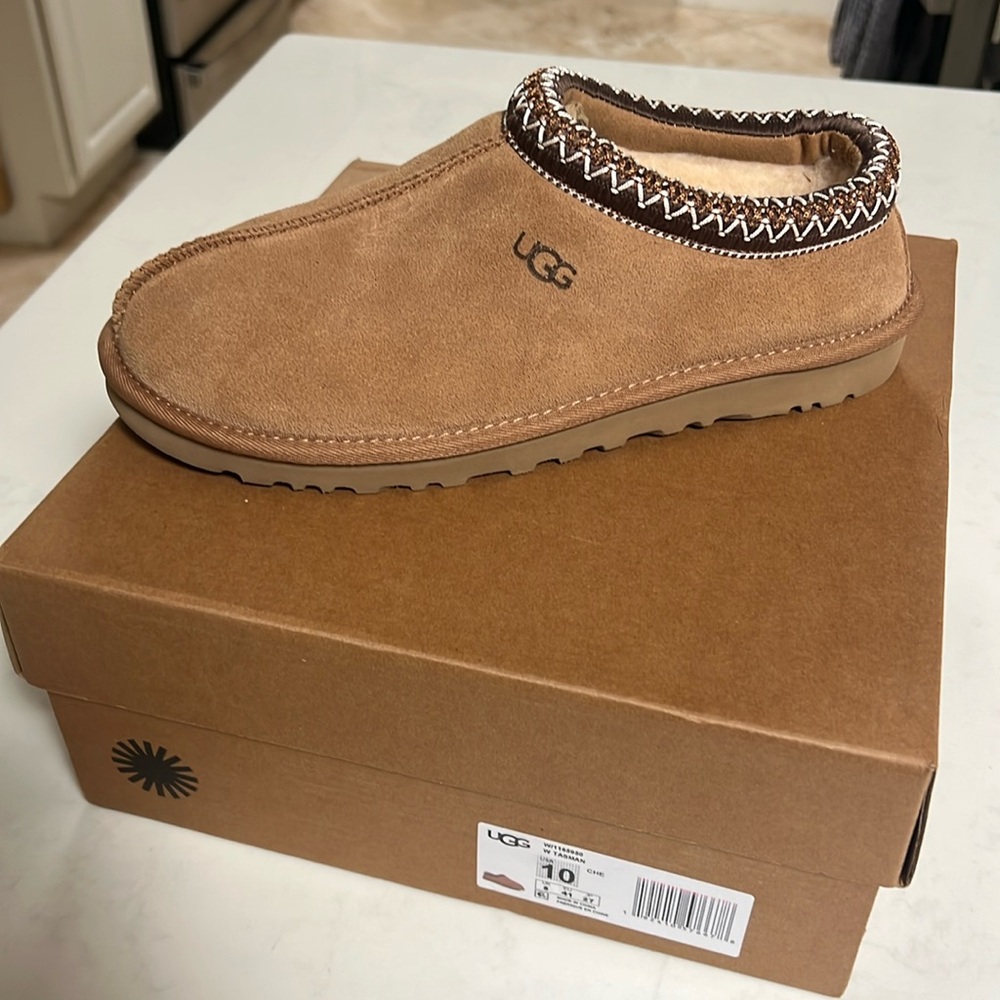 New in Box- Womens Tasman UGG -10